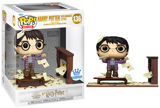 Harry Potter Funko Pop! - Harry Potter w/ Hogwarts Letters (Deluxe)