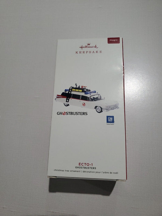 Ghostbusters Ornament - 2019 Hallmark ECTO-1 GHOSTBUSTERS Magic Ornament (Light & Sound)