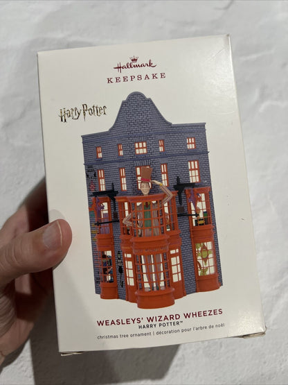 Harry Potter Ornament - 2019 Hallmark Keepsake Harry Potter Weasleys’ Wizard Wheezes Ornament