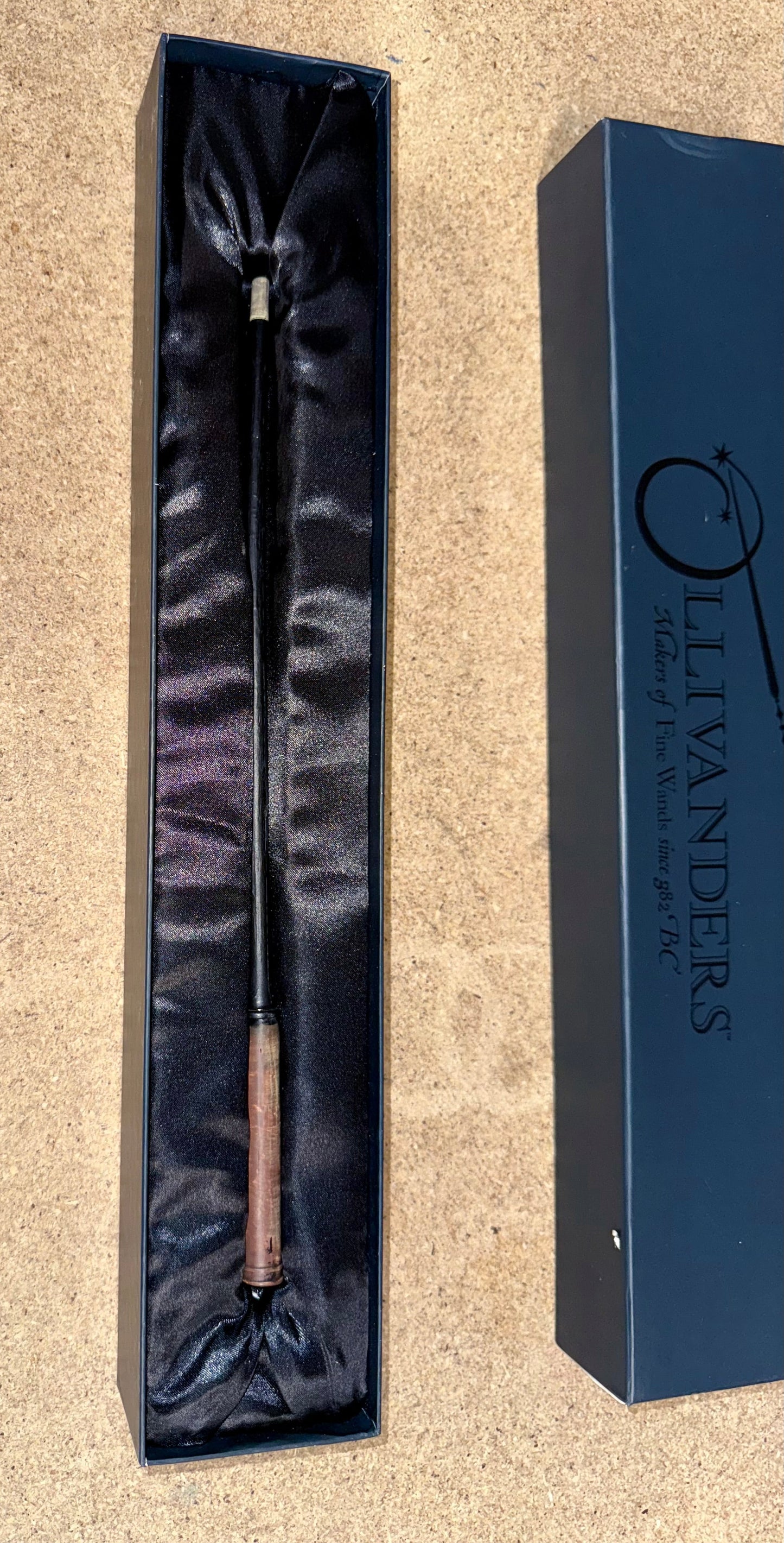 Harry Potter Ollivanders Maker Of Fine Wands Hawthorne 6