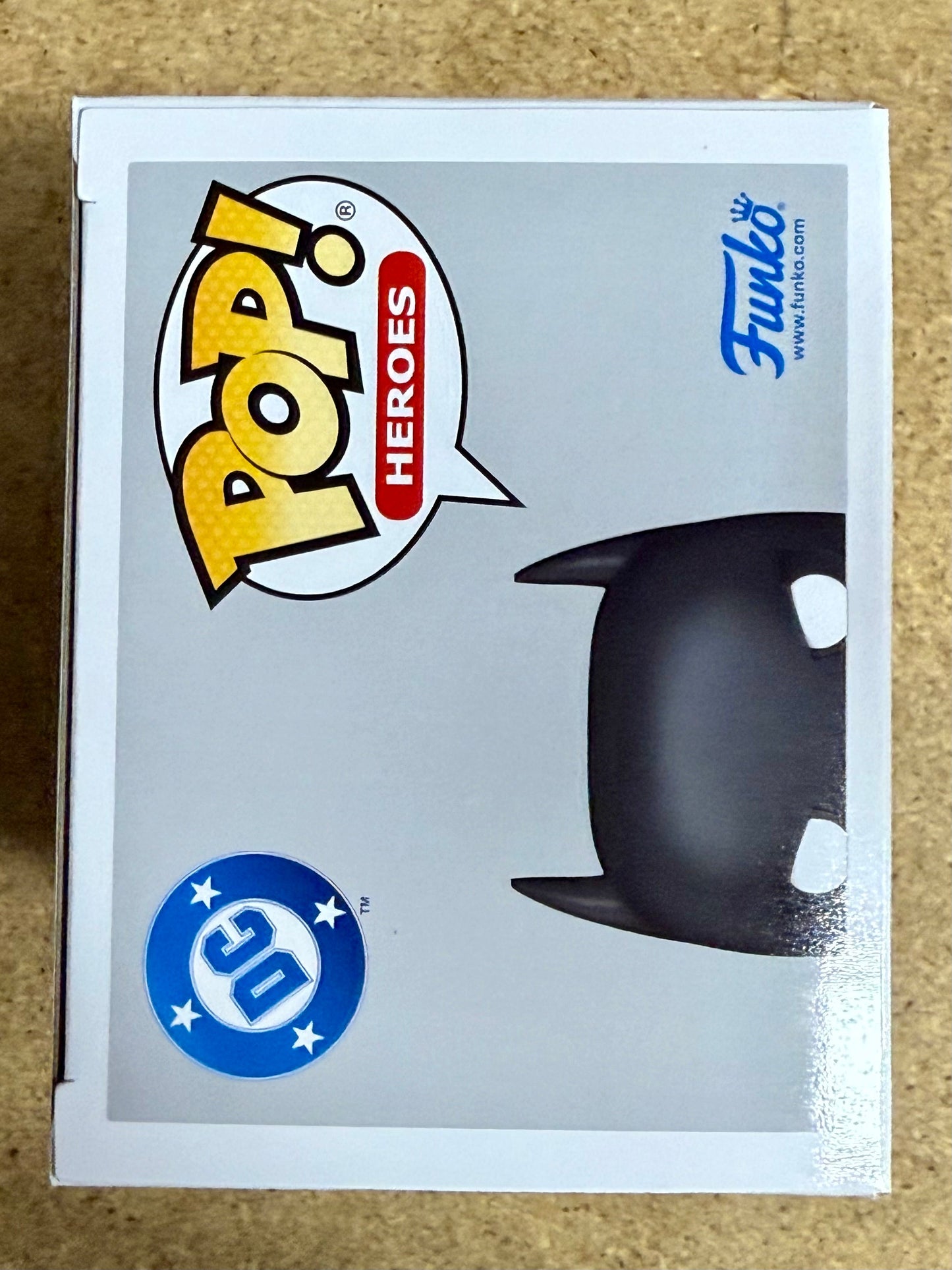 DC Funko Pop! - Armored Bruce Wayne #559 Batman Beyond 2025