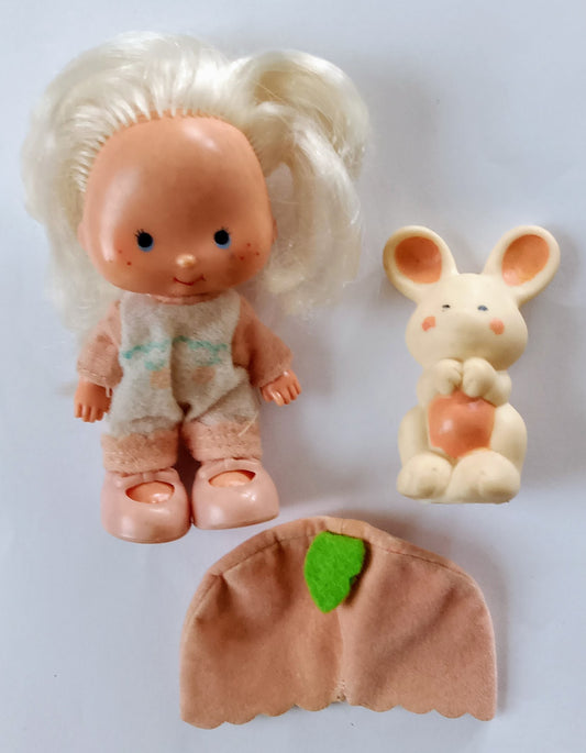 Strawberry Shortcake Doll - Apricot (with bunny)
