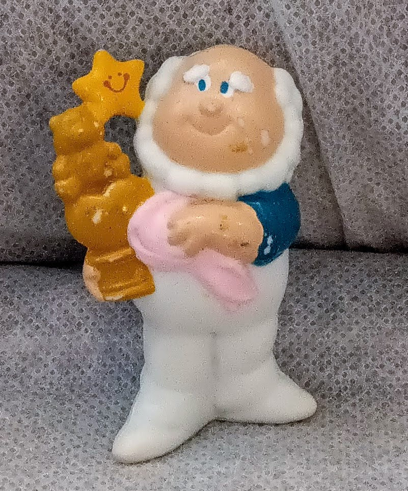 Care Bears mini figure - Cloud Keeper (with trophy)