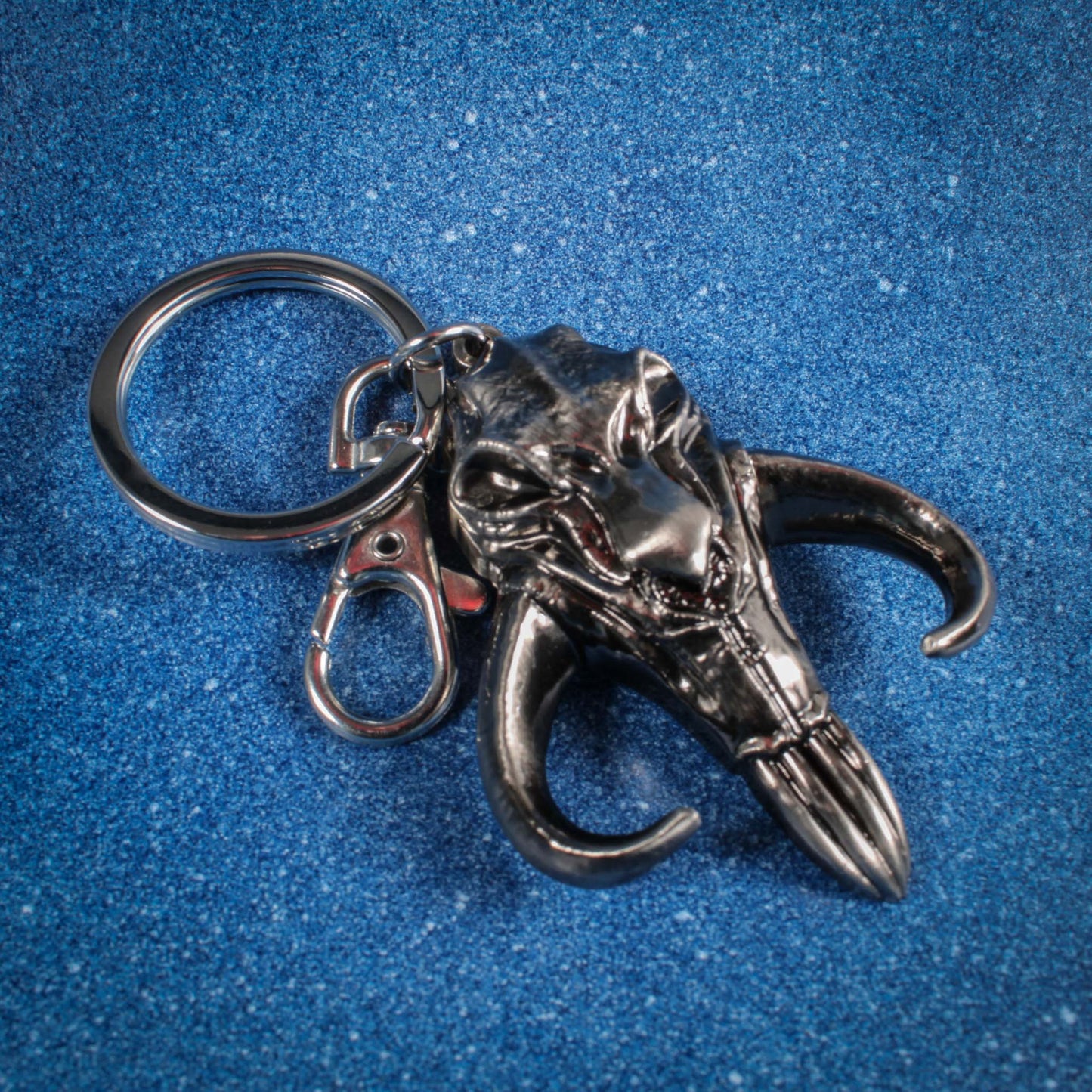 Star Wars Mandalorian Mythosaur Skull Large Pewter Keychain