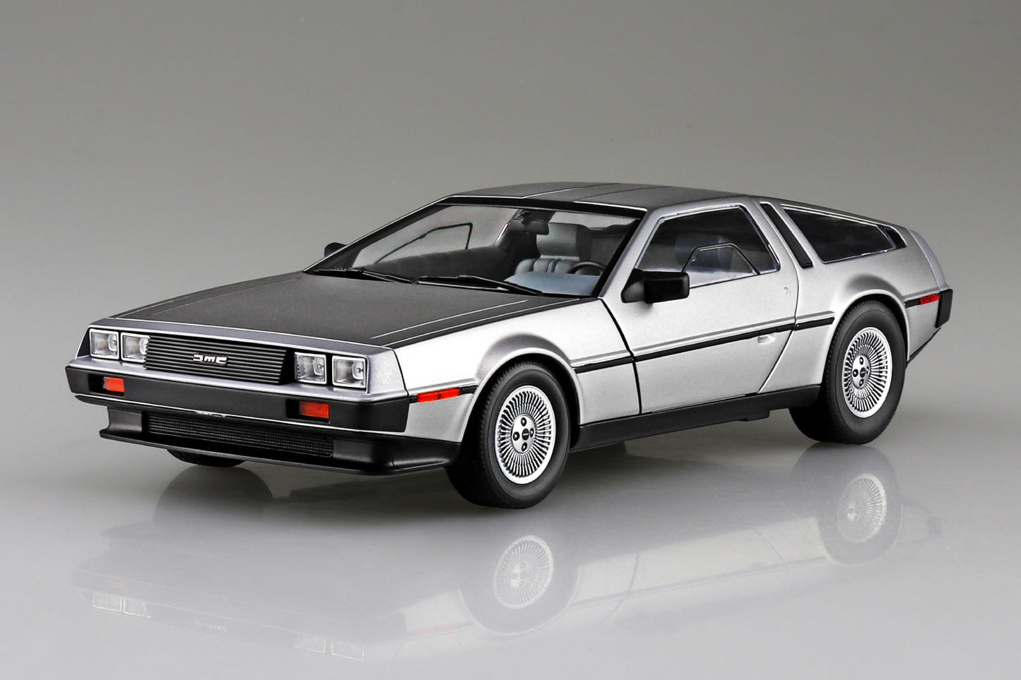 Back to the Future Model Kit - 1982 DeLorean DMC-12 1:24 Scale