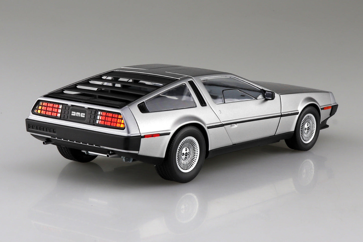 Back to the Future Model Kit - 1982 DeLorean DMC-12 1:24 Scale