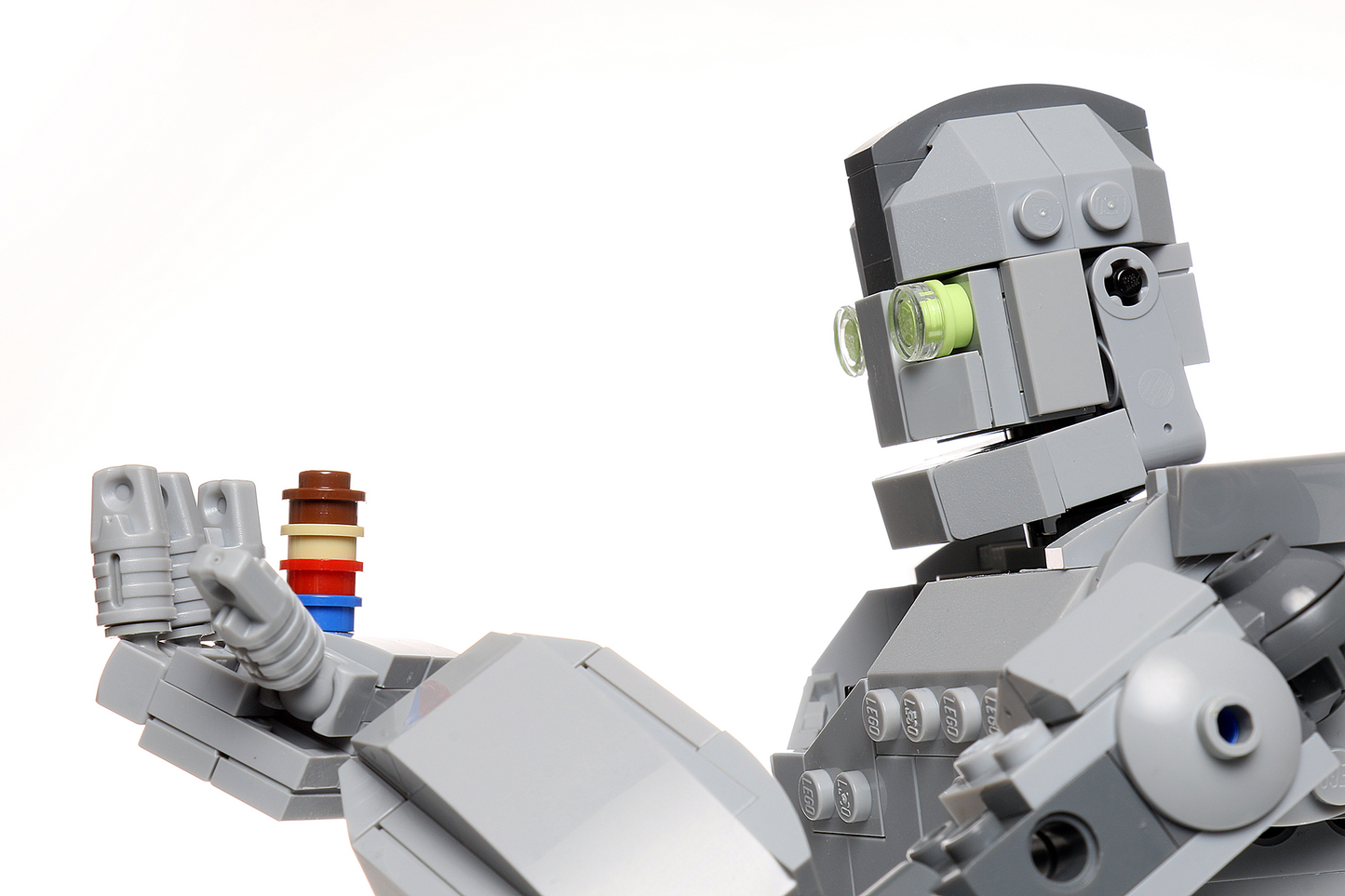 Movies Lego Set - Iron Giant Custom MOC made using LEGO parts