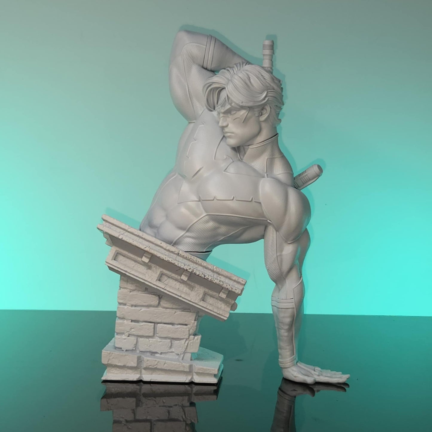 DC Comics Statue - Nightwing (1:6 Scale & Bust)