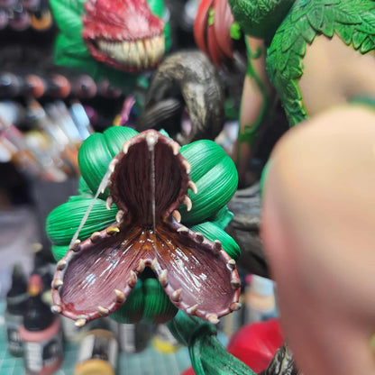 DC Comics Statue - Poison Ivy (1:6 Scale & Bust)