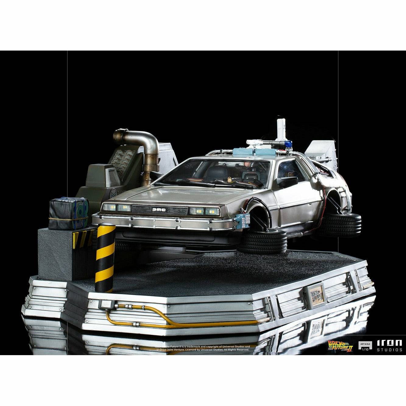 Back to the Future Statue - Iron Studios Back to the Future Part II DeLorean (Regular Version) 1:10 Scale