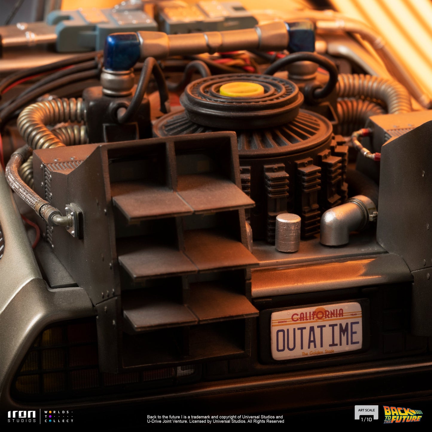 Back to the Future Statue - Iron Studios Back to the Future DeLorean 1:10 Scale