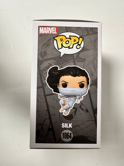 Marvel Funko Pop! - Silk (Cindy Moon) Swinging #1064 Spider-Man SDCC 2022 Summer Con Exclusive