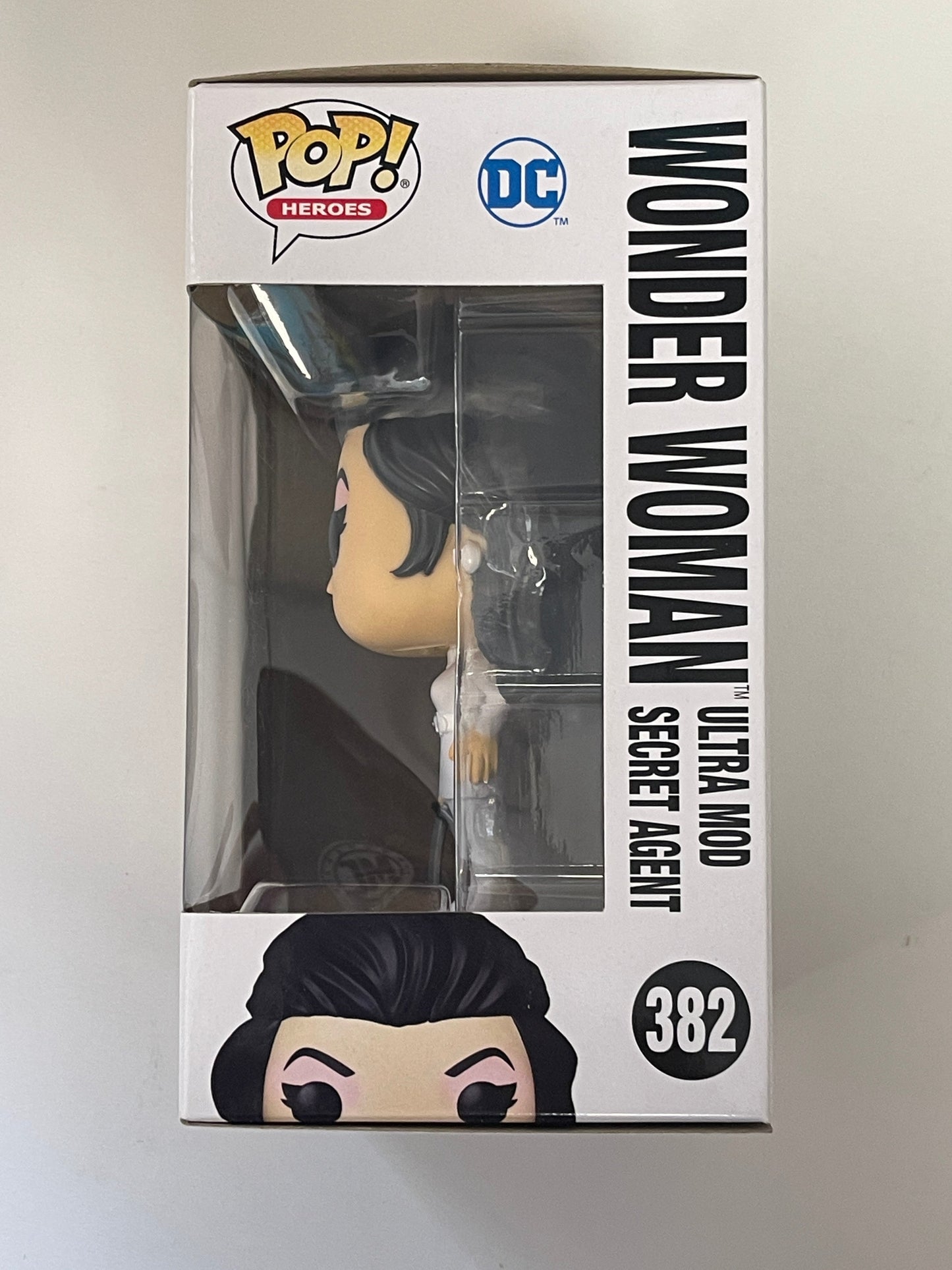 DC Funko Pop! - Wonder Woman (Ultra Mod Super Agent) #382 WW 80th Anniversary