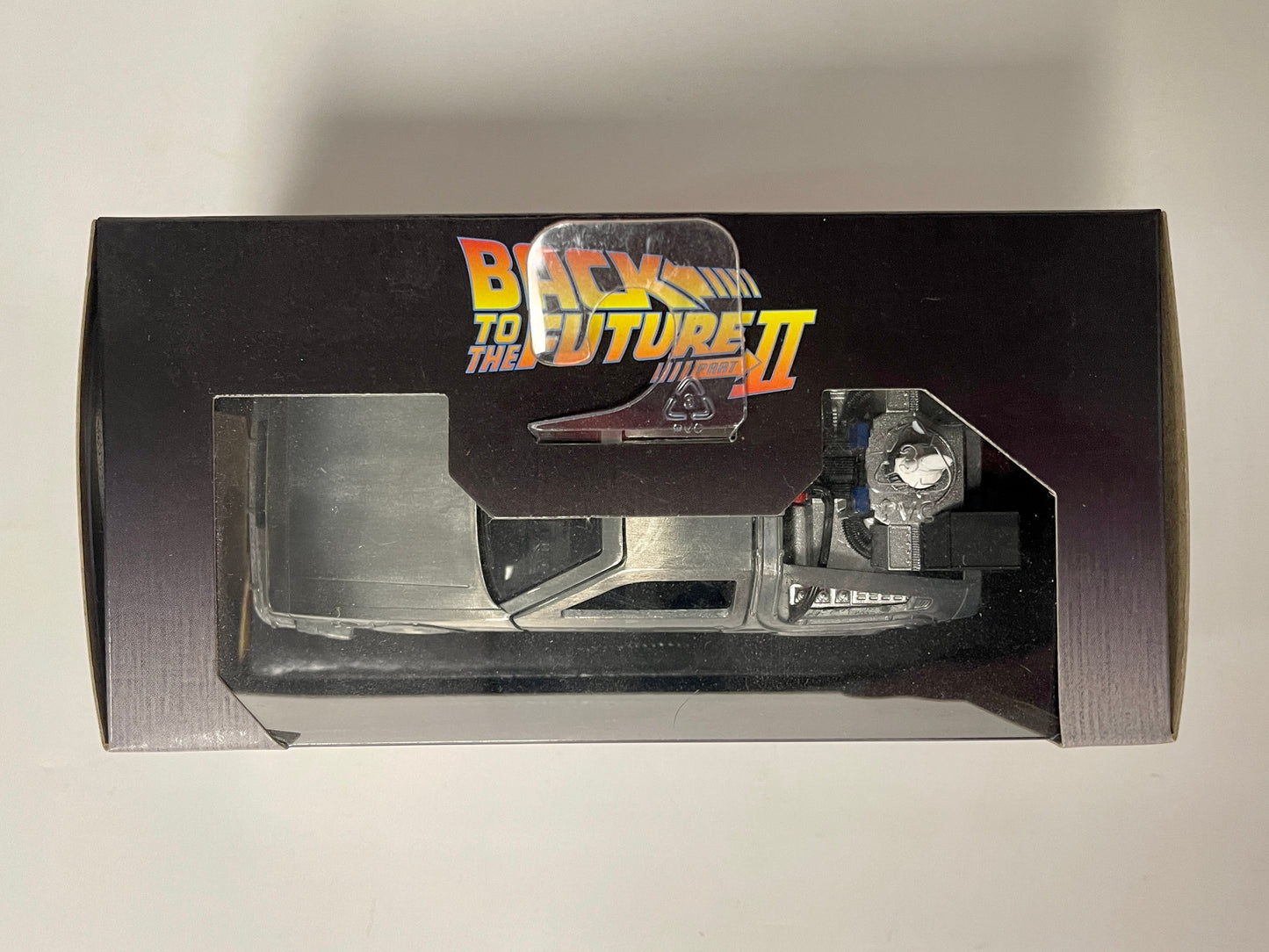 Back To The Future Part II Time Machine 1:32 Scale Die-Cast Deloreon