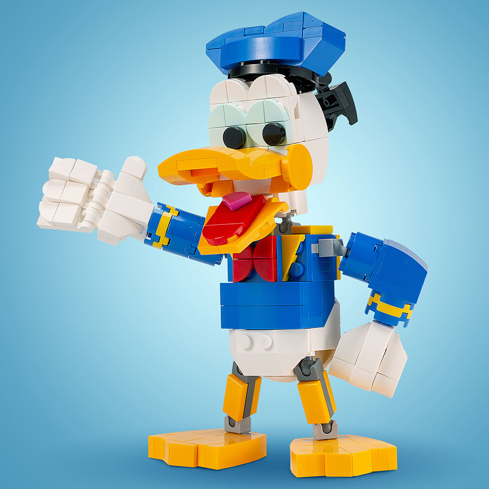 Disney Lego Set - Donald Custom MOC made using LEGO parts