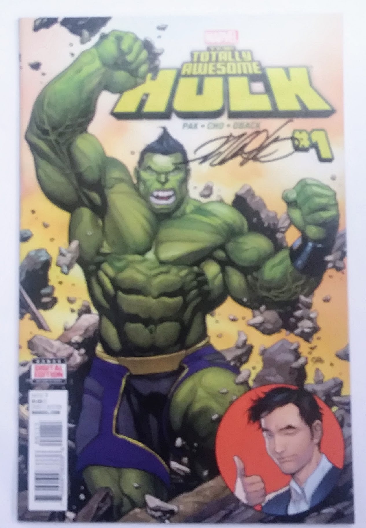 Signed Comics: Totally Awesome Hulk #1, Marvel Comics