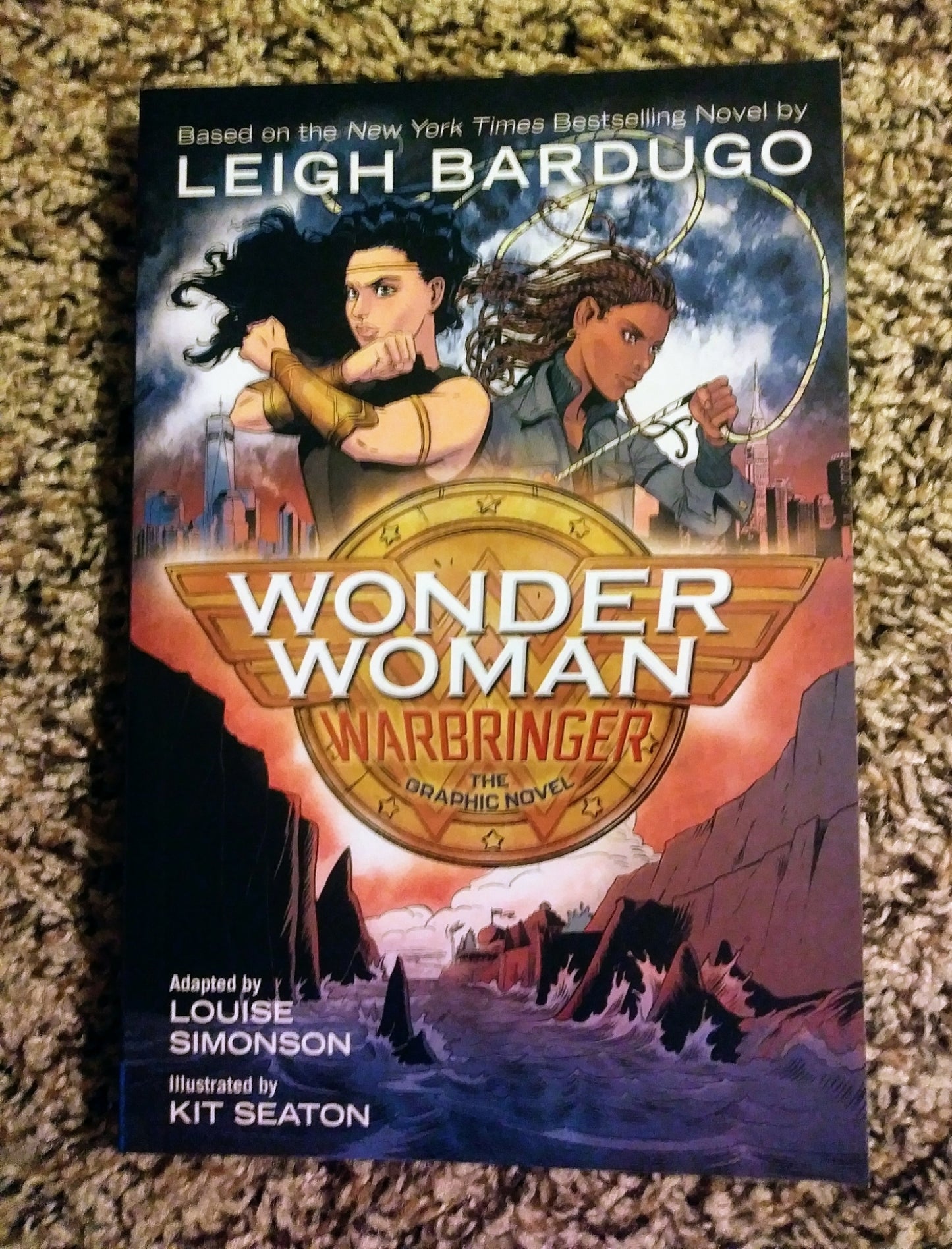 DC Graphic Novel: Wonder Woman: Warbringer